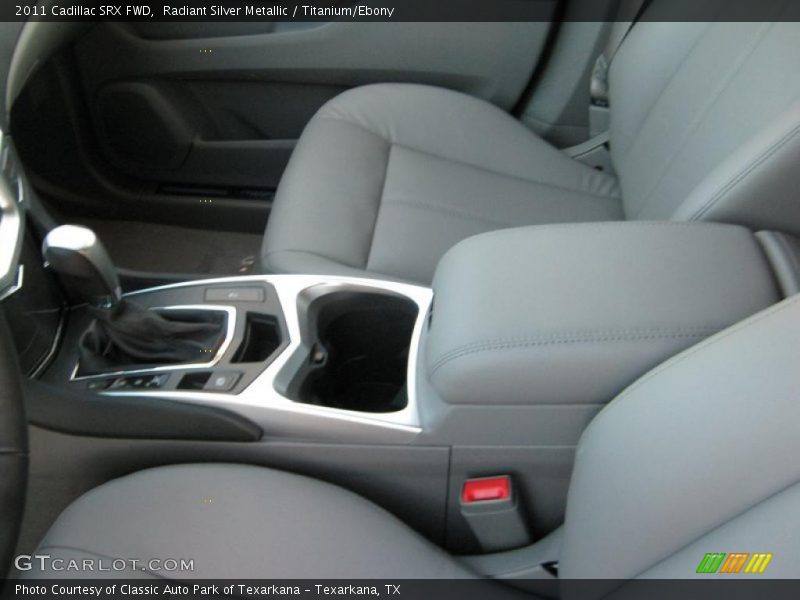 Radiant Silver Metallic / Titanium/Ebony 2011 Cadillac SRX FWD