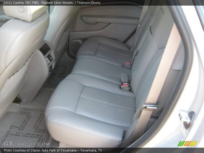 Radiant Silver Metallic / Titanium/Ebony 2011 Cadillac SRX FWD