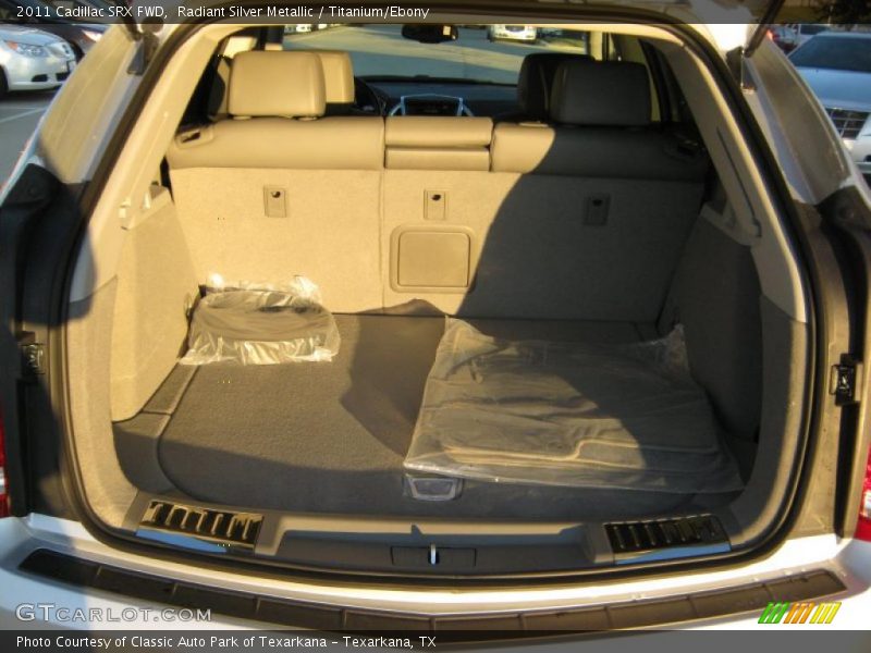Radiant Silver Metallic / Titanium/Ebony 2011 Cadillac SRX FWD