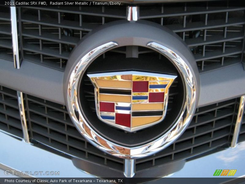 Radiant Silver Metallic / Titanium/Ebony 2011 Cadillac SRX FWD