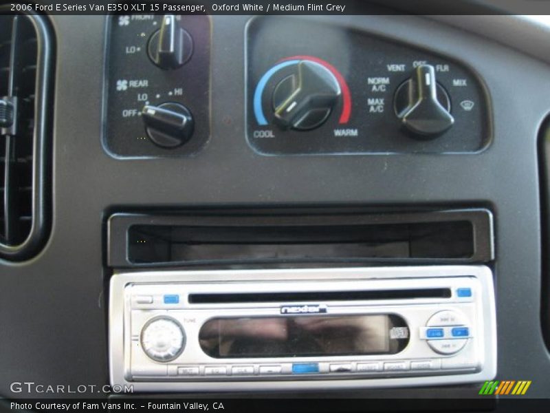 Oxford White / Medium Flint Grey 2006 Ford E Series Van E350 XLT 15 Passenger