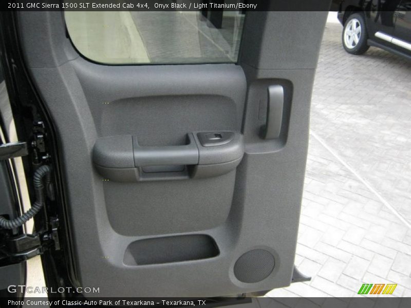 Onyx Black / Light Titanium/Ebony 2011 GMC Sierra 1500 SLT Extended Cab 4x4