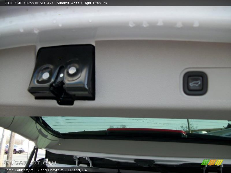 Summit White / Light Titanium 2010 GMC Yukon XL SLT 4x4