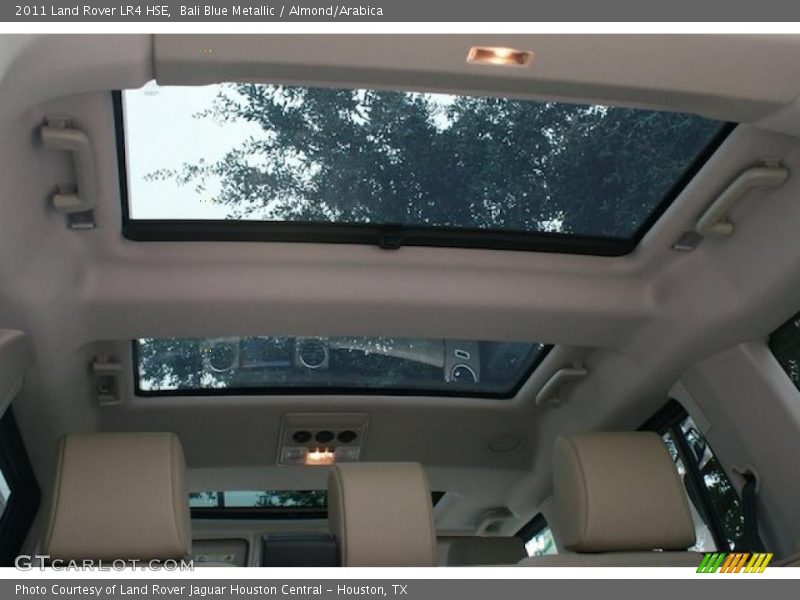 Sunroof of 2011 LR4 HSE