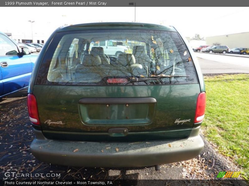 Forest Green Pearl / Mist Gray 1999 Plymouth Voyager