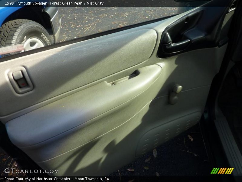 Forest Green Pearl / Mist Gray 1999 Plymouth Voyager