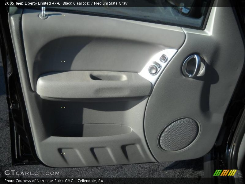 Black Clearcoat / Medium Slate Gray 2005 Jeep Liberty Limited 4x4