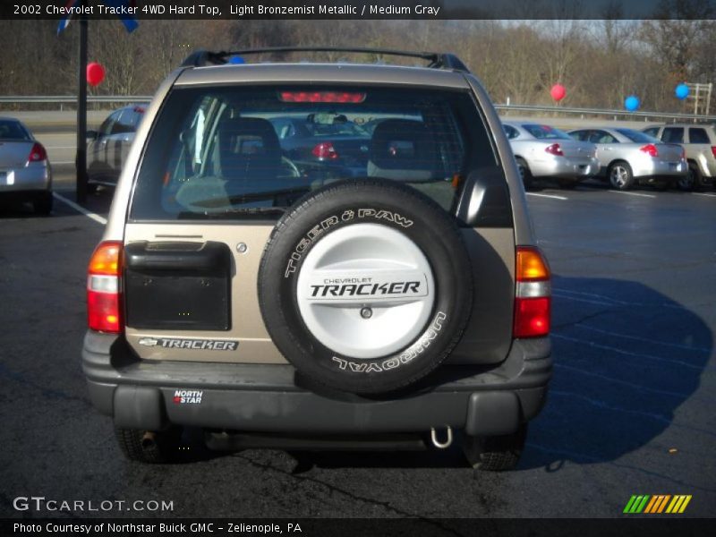 Light Bronzemist Metallic / Medium Gray 2002 Chevrolet Tracker 4WD Hard Top