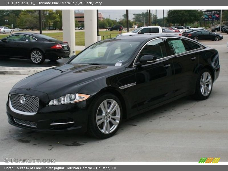 Front 3/4 View of 2011 XJ XJ