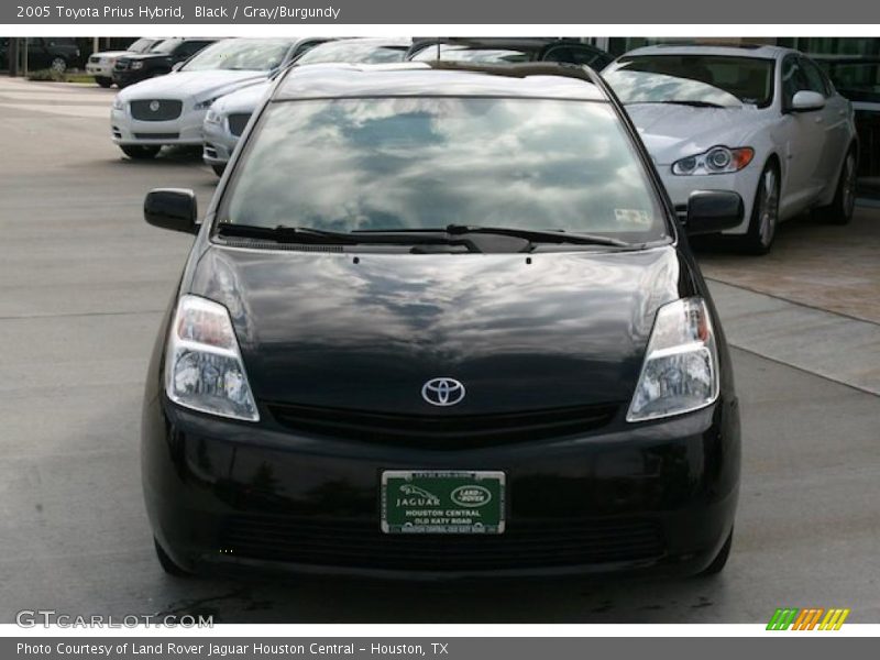Black / Gray/Burgundy 2005 Toyota Prius Hybrid