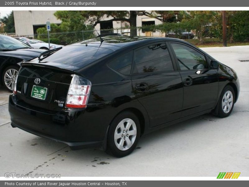 Black / Gray/Burgundy 2005 Toyota Prius Hybrid