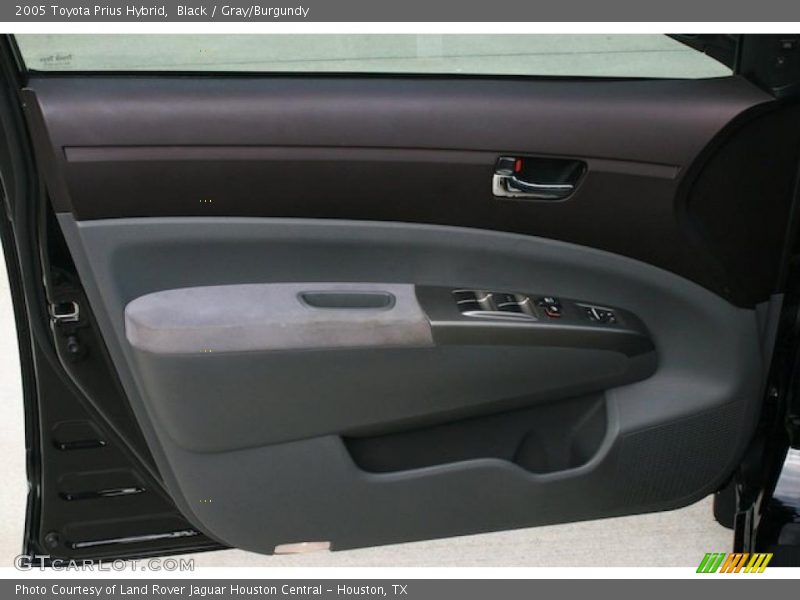 Black / Gray/Burgundy 2005 Toyota Prius Hybrid
