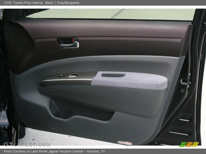 Black / Gray/Burgundy 2005 Toyota Prius Hybrid