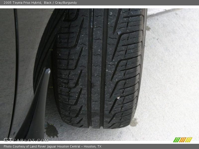 Black / Gray/Burgundy 2005 Toyota Prius Hybrid