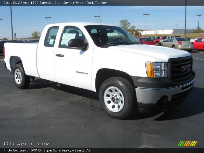 Front 3/4 View of 2011 Sierra 1500 Extended Cab