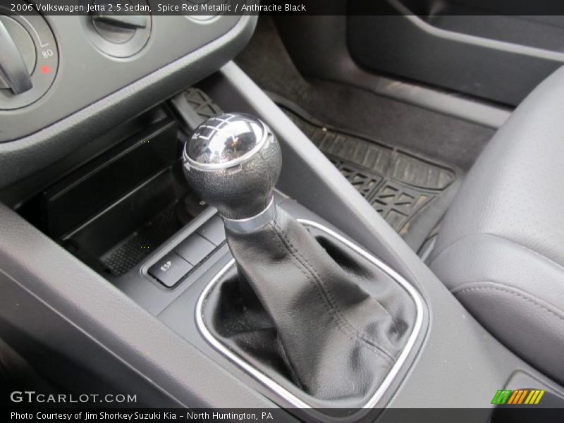  2006 Jetta 2.5 Sedan 5 Speed Manual Shifter