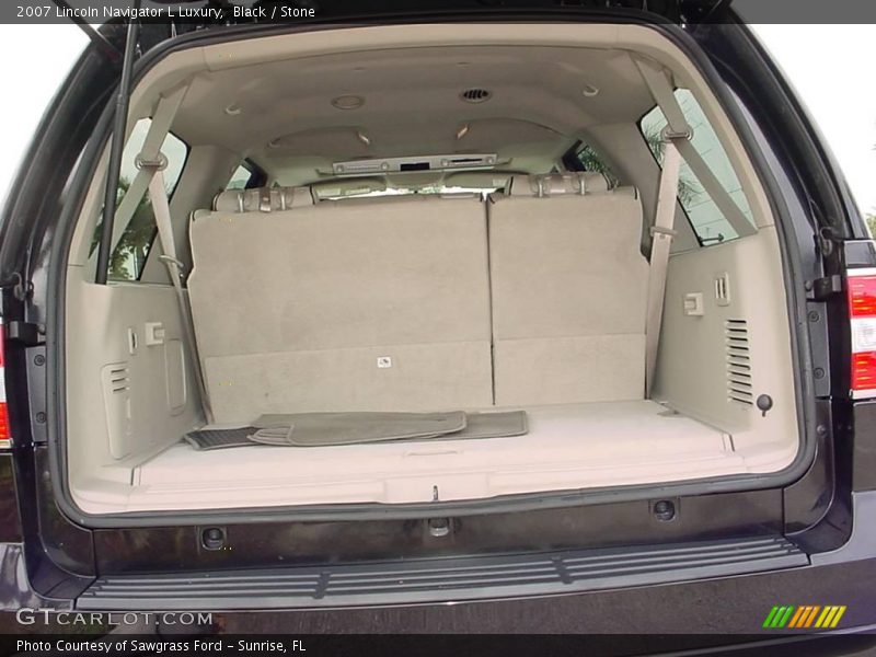 Black / Stone 2007 Lincoln Navigator L Luxury