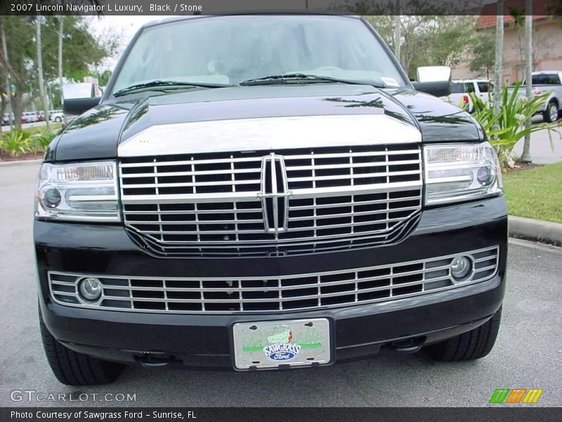 Black / Stone 2007 Lincoln Navigator L Luxury