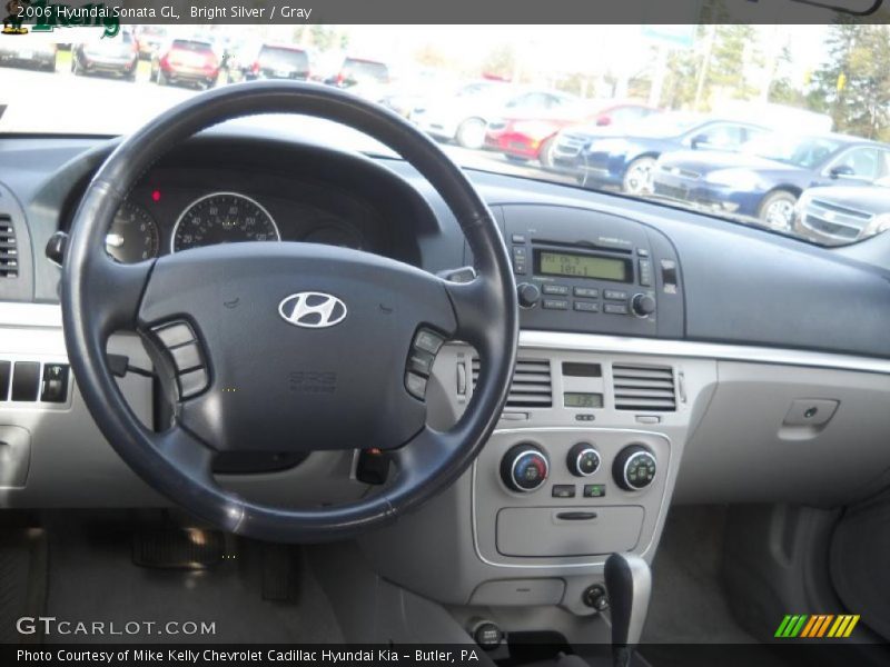 Dashboard of 2006 Sonata GL
