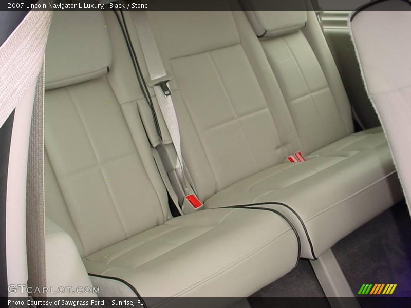 Black / Stone 2007 Lincoln Navigator L Luxury