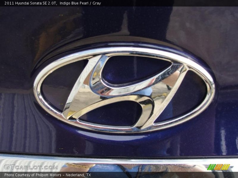  2011 Sonata SE 2.0T Logo