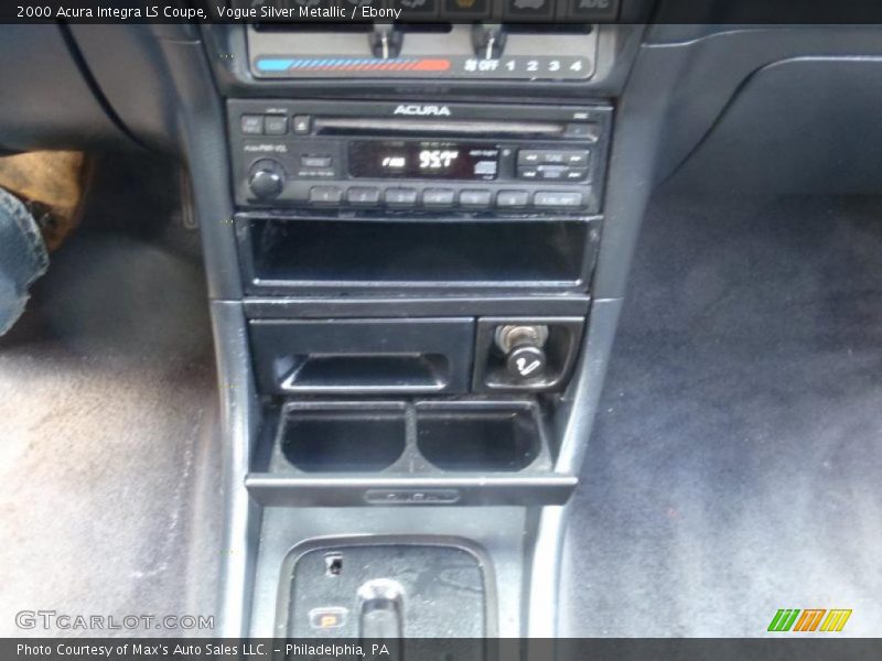 Vogue Silver Metallic / Ebony 2000 Acura Integra LS Coupe