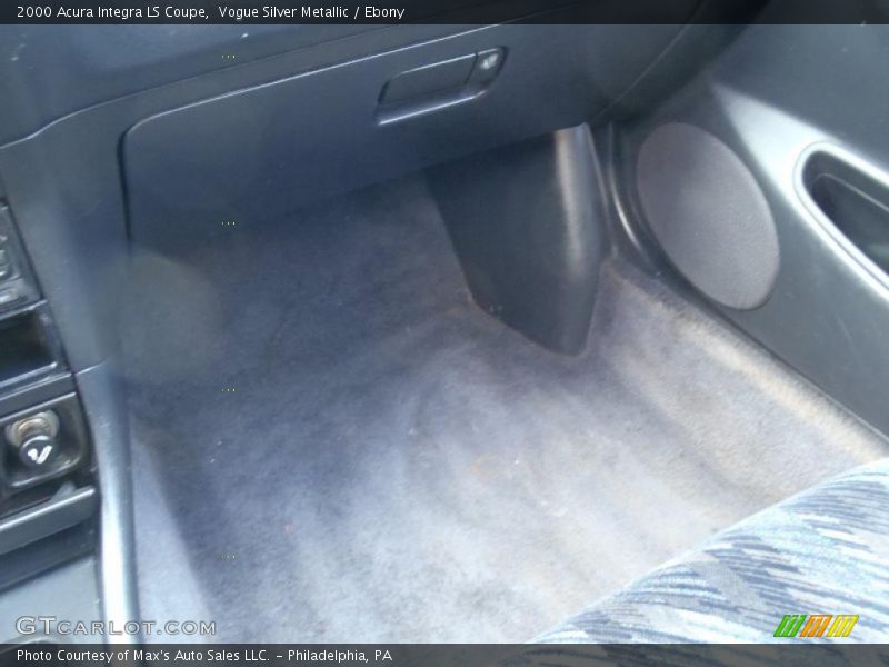 Vogue Silver Metallic / Ebony 2000 Acura Integra LS Coupe