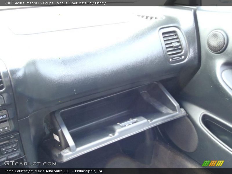 Vogue Silver Metallic / Ebony 2000 Acura Integra LS Coupe