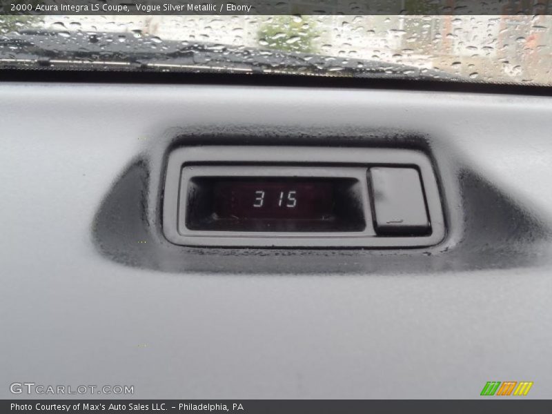 Vogue Silver Metallic / Ebony 2000 Acura Integra LS Coupe