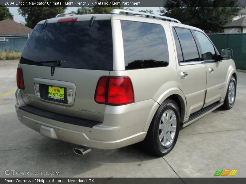 Light French Silk Metallic / Light Parchment 2004 Lincoln Navigator Ultimate