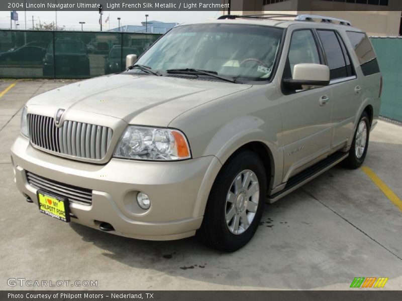 Light French Silk Metallic / Light Parchment 2004 Lincoln Navigator Ultimate