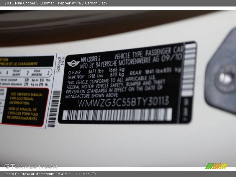 Pepper White / Carbon Black 2011 Mini Cooper S Clubman