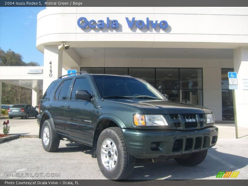 Mistral Green / Beige 2004 Isuzu Rodeo S