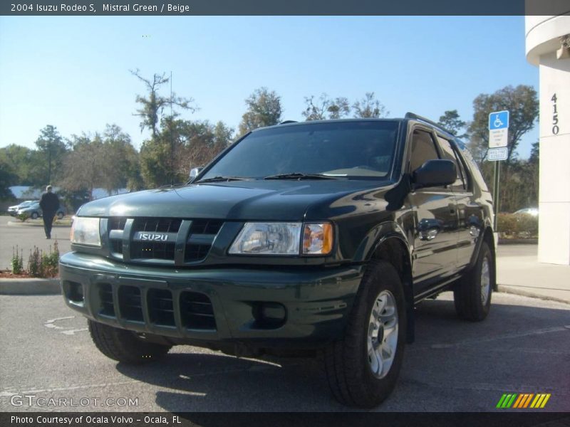 Mistral Green / Beige 2004 Isuzu Rodeo S