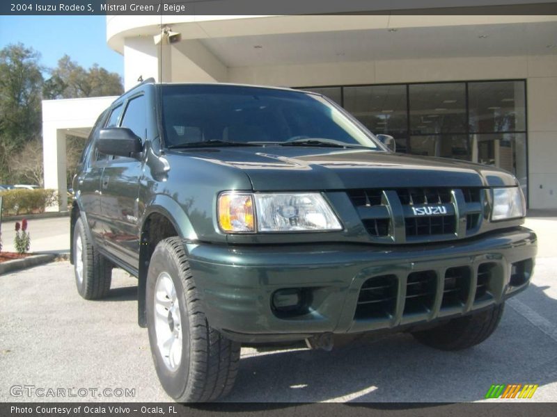 Mistral Green / Beige 2004 Isuzu Rodeo S