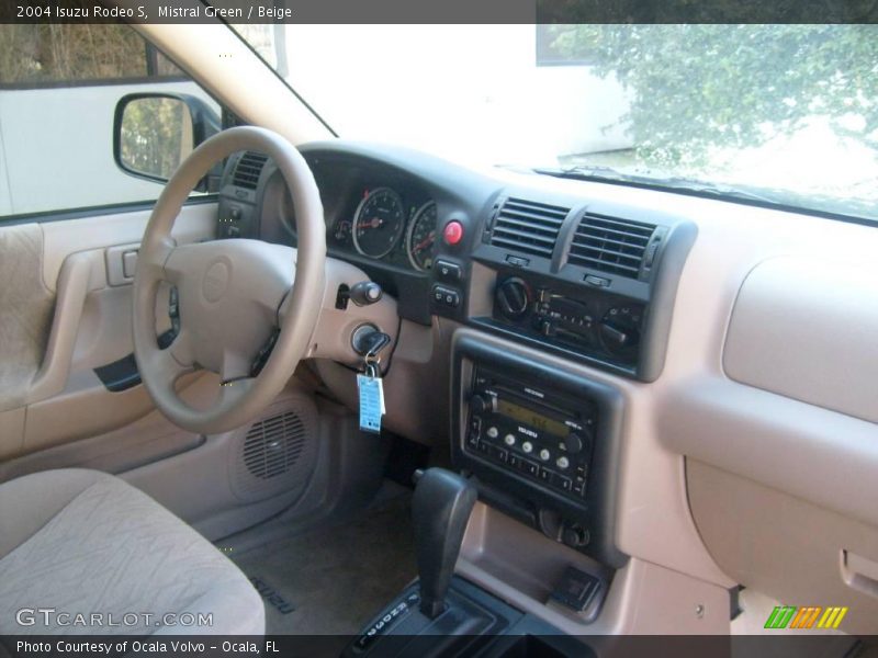 Mistral Green / Beige 2004 Isuzu Rodeo S