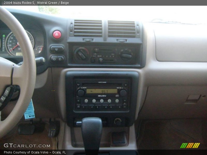 Mistral Green / Beige 2004 Isuzu Rodeo S