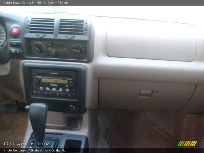 Mistral Green / Beige 2004 Isuzu Rodeo S
