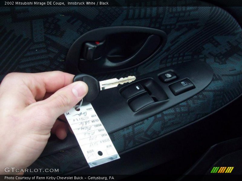 Innsbruck White / Black 2002 Mitsubishi Mirage DE Coupe