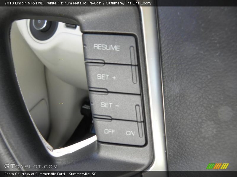 White Platinum Metallic Tri-Coat / Cashmere/Fine Line Ebony 2010 Lincoln MKS FWD