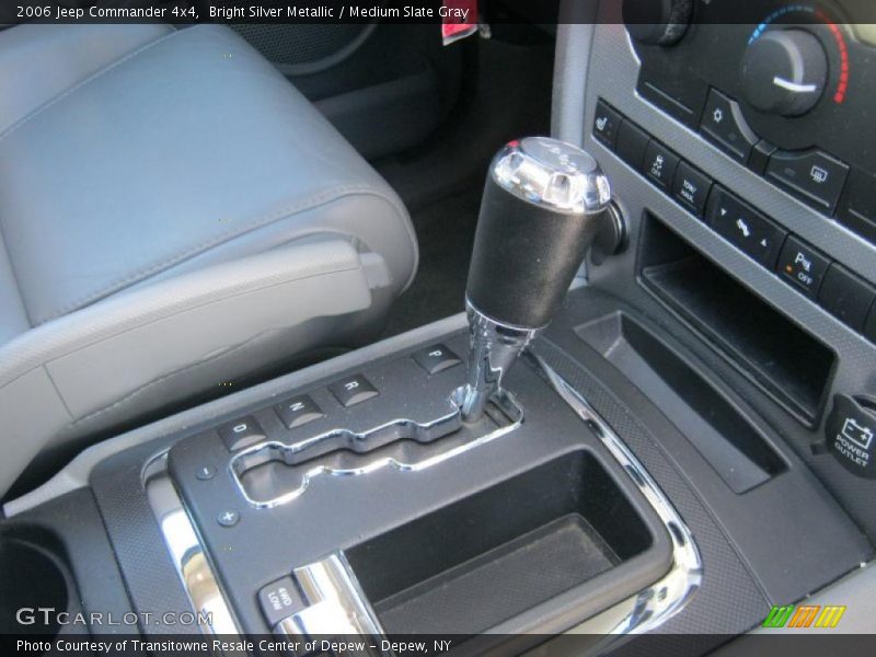 Bright Silver Metallic / Medium Slate Gray 2006 Jeep Commander 4x4