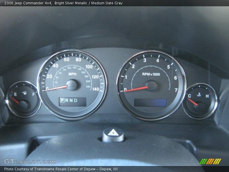 Bright Silver Metallic / Medium Slate Gray 2006 Jeep Commander 4x4
