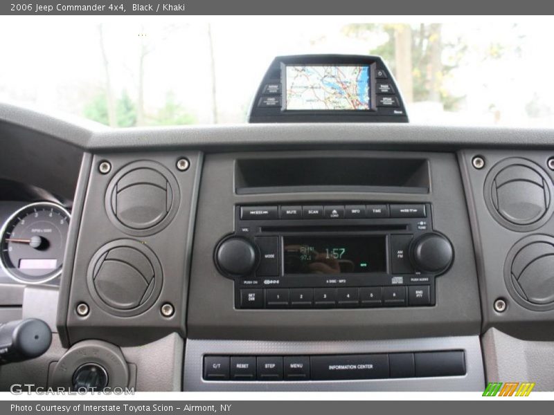 Black / Khaki 2006 Jeep Commander 4x4