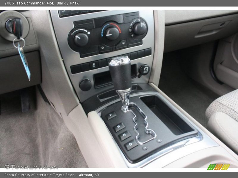 Black / Khaki 2006 Jeep Commander 4x4