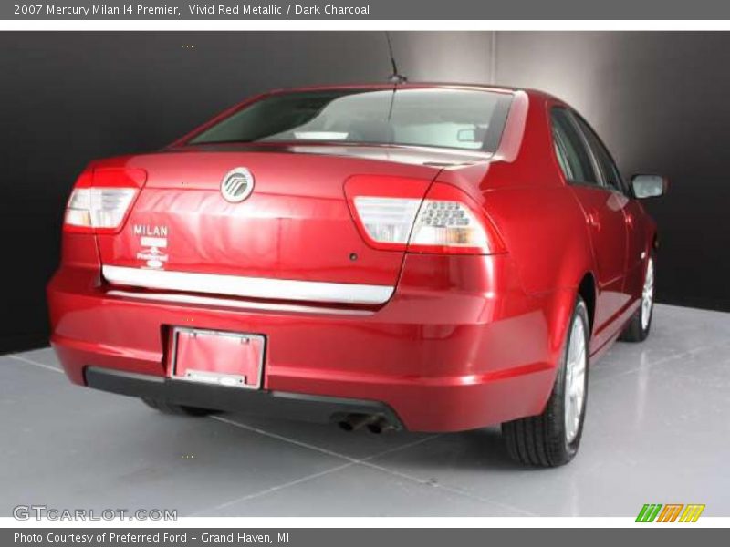 Vivid Red Metallic / Dark Charcoal 2007 Mercury Milan I4 Premier
