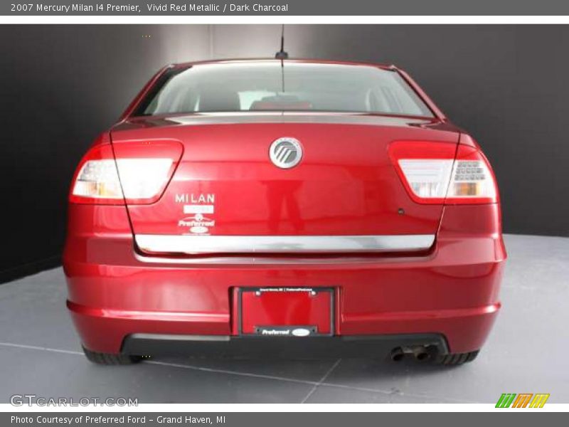 Vivid Red Metallic / Dark Charcoal 2007 Mercury Milan I4 Premier