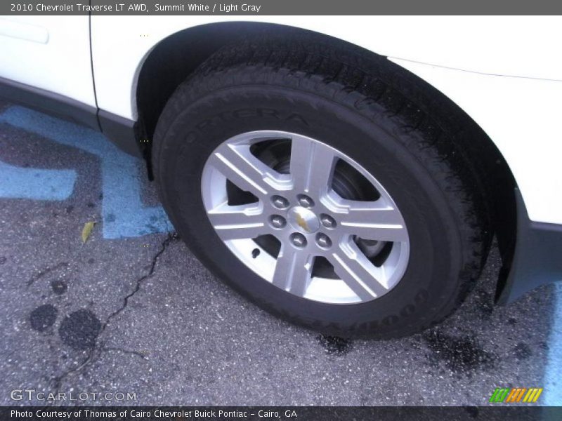 Summit White / Light Gray 2010 Chevrolet Traverse LT AWD