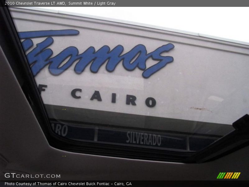 Summit White / Light Gray 2010 Chevrolet Traverse LT AWD