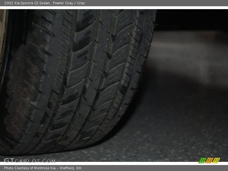 Pewter Gray / Gray 2002 Kia Spectra GS Sedan