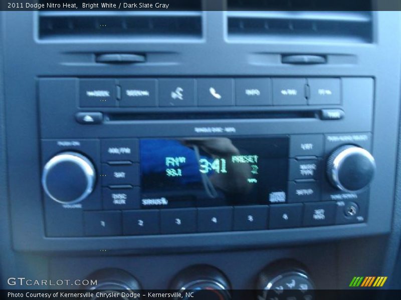 Bright White / Dark Slate Gray 2011 Dodge Nitro Heat